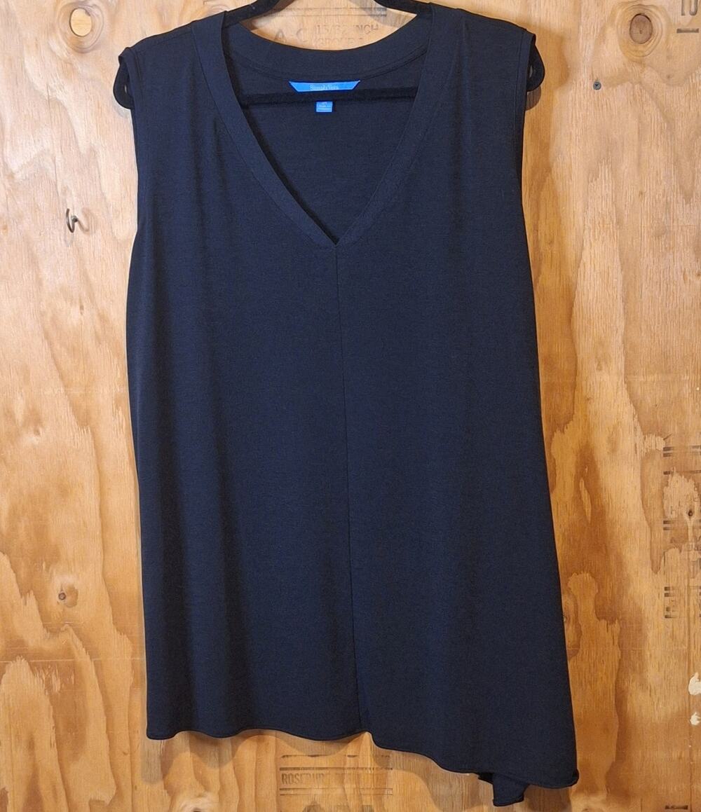 Simply Vera Wang Shirt Women's 2X Black Sleeveless Asymmetrical Hem Minimalist